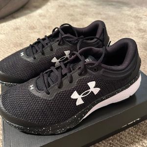 Under Armour. Size 10
